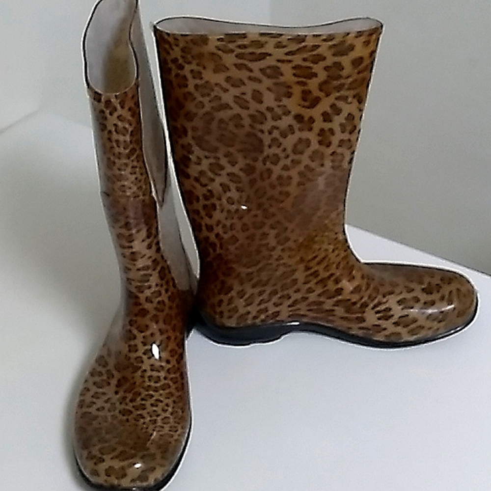 Rain boots